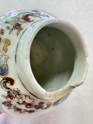 A varied collection of 13 Chinese famille rose wares, Yongzheng/Qianlong — 照片 116