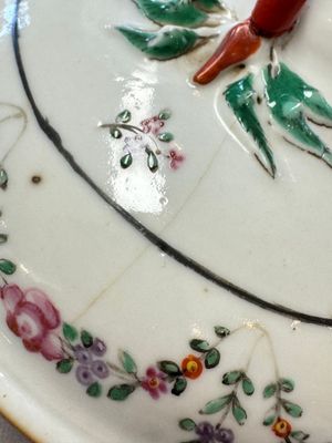A varied collection of 13 Chinese famille rose wares, Yongzheng/Qianlong — 照片 131