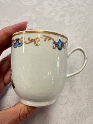 A varied collection of 13 Chinese famille rose wares, Yongzheng/Qianlong — 照片 16