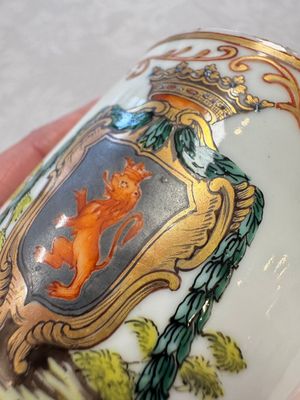 A varied collection of 13 Chinese famille rose wares, Yongzheng/Qianlong — 照片 20