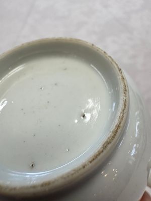 A varied collection of 13 Chinese famille rose wares, Yongzheng/Qianlong — 照片 24