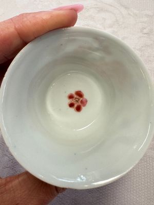 A varied collection of 13 Chinese famille rose wares, Yongzheng/Qianlong — 照片 45