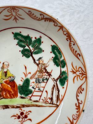 A varied collection of 13 Chinese famille rose wares, Yongzheng/Qianlong — 照片 52