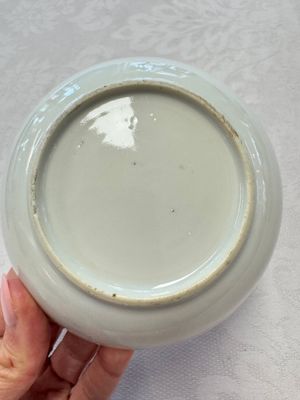 A varied collection of 13 Chinese famille rose wares, Yongzheng/Qianlong — 照片 56