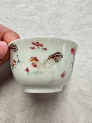 A varied collection of 13 Chinese famille rose wares, Yongzheng/Qianlong — 照片 62