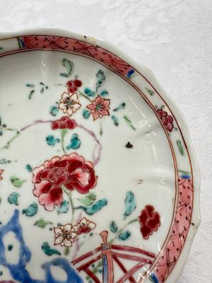 A varied collection of 13 Chinese famille rose wares, Yongzheng/Qianlong — 照片 72