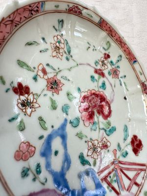 A varied collection of 13 Chinese famille rose wares, Yongzheng/Qianlong — 照片 74