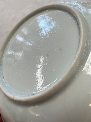 A varied collection of 13 Chinese famille rose wares, Yongzheng/Qianlong — 照片 77
