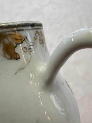 A varied collection of 13 Chinese famille rose wares, Yongzheng/Qianlong — 照片 83