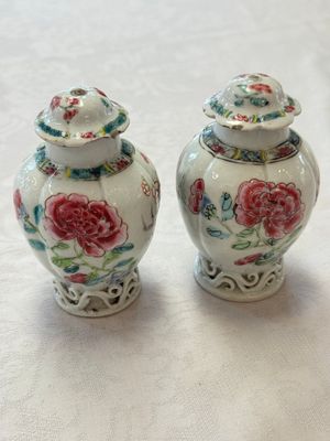 A varied collection of 13 Chinese famille rose wares, Yongzheng/Qianlong — 照片 90