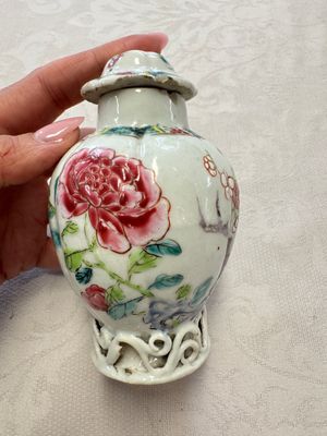 A varied collection of 13 Chinese famille rose wares, Yongzheng/Qianlong — 照片 92