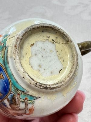 A varied collection of 13 Chinese famille rose wares, Yongzheng/Qianlong — 照片 10