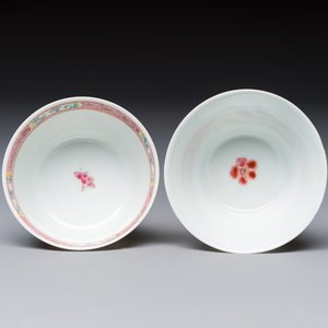 A varied collection of 13 Chinese famille rose wares, Yongzheng/Qianlong — 照片 14
