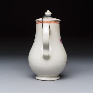 A varied collection of 13 Chinese famille rose wares, Yongzheng/Qianlong — 照片 17