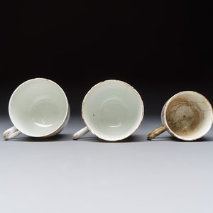 A varied collection of 13 Chinese famille rose wares, Yongzheng/Qianlong — 照片 32