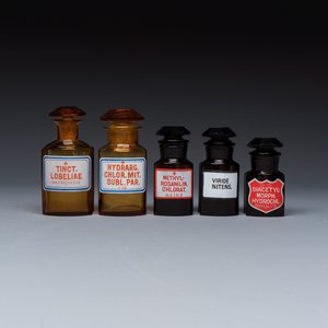 A varied collection of 14 glass apothecary bottles — photo 8