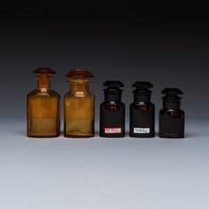 A varied collection of 14 glass apothecary bottles — photo 10