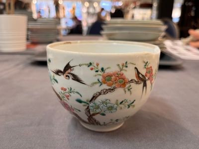 A varied collection of 15 Chinese famille rose and verte wares, 19/20th C. — photo 19
