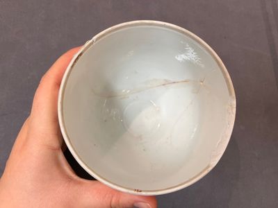 A varied collection of 15 Chinese famille rose and verte wares, 19/20th C. — photo 20