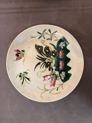 A varied collection of 15 Chinese famille rose and verte wares, 19/20th C. — photo 29