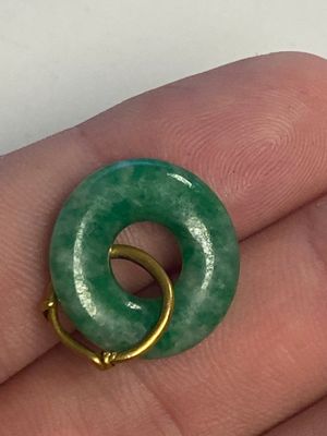 A varied collection of 16 pieces of Chinese jewelry and boxes, including jade, gold and silver, 20th C. — 照片 33
