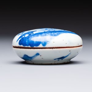 A varied collection of 18 Chinese famille rose, blue and white wares, 18/19th C. — photo 14