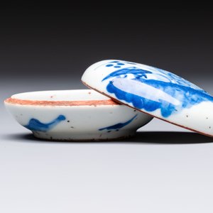 A varied collection of 18 Chinese famille rose, blue and white wares, 18/19th C. — photo 15