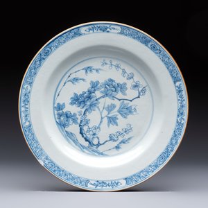 A varied collection of 18 Chinese famille rose, blue and white wares, 18/19th C. — photo 2