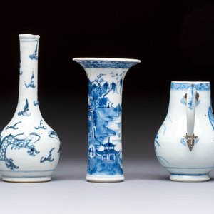 A varied collection of 18 Chinese famille rose, blue and white wares, 18/19th C. — photo 7