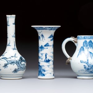 A varied collection of 18 Chinese famille rose, blue and white wares, 18/19th C. — photo 8