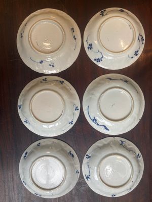 A varied collection of 18 pieces Chinese blue and white and famille rose porcelain, Kangxi/Yongzheng — photo 14