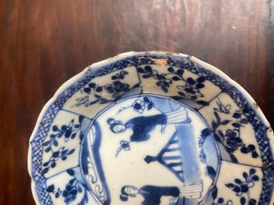 A varied collection of 18 pieces Chinese blue and white and famille rose porcelain, Kangxi/Yongzheng — photo 8