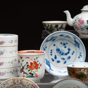A varied collection of 24 Chinese porcelain wares, Kangxi and later — foto 3