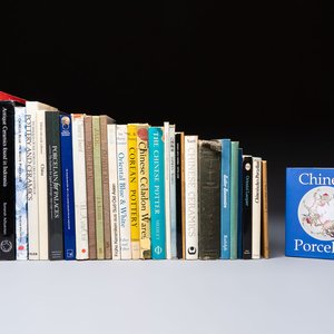 A varied collection of 29 books on Asian Arts, 20th C. — photo 1