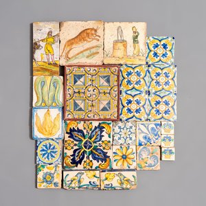 A varied collection of 29 polychrome tiles, Spain, 17/19th C. — photo 1