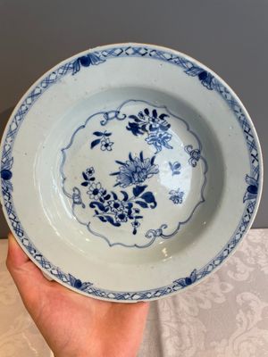 A varied collection of 34 pieces of Chinese porcelain, Kangxi and later — 照片 17