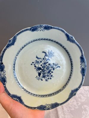 A varied collection of 34 pieces of Chinese porcelain, Kangxi and later — 照片 19