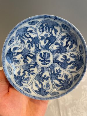 A varied collection of 34 pieces of Chinese porcelain, Kangxi and later — 照片 73