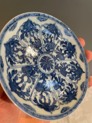 A varied collection of 34 pieces of Chinese porcelain, Kangxi and later — 照片 77