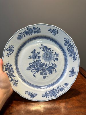 A varied collection of 45 pieces Chinese porcelain, Kangxi and later — photo 138