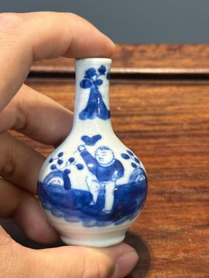 A varied collection of 45 pieces Chinese porcelain, Kangxi and later — photo 9