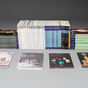 A varied collection of 71 Sotheby's catalogues on Chinese arts from between the years 2000 to 2009 — 照片 1
