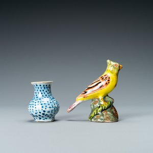 A varied collection of blue and white and polychrome Delftware, 18/19th C. — 照片 11