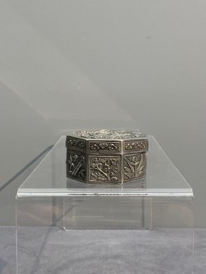 A varied collection of Chinese and Thai silverware, 19/20th C. — photo 12