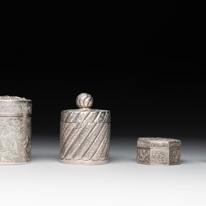 A varied collection of Chinese and Thai silverware, 19/20th C. — photo 7