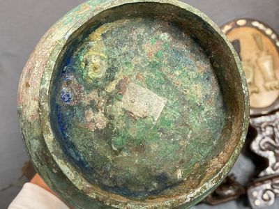 A varied collection of Chinese and Tibetan bronze, brass and wood objects, 19/20th C. — 照片 26
