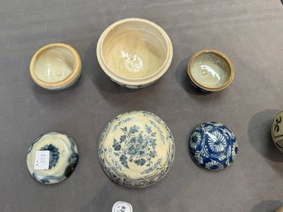 A varied collection of Chinese and Vietnamese blue and white wares, 14th C. and later — 照片 3