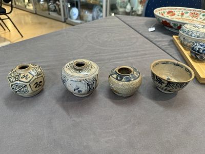 A varied collection of Chinese and Vietnamese blue and white wares, 14th C. and later — 照片 6