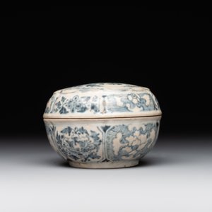 A varied collection of Chinese and Vietnamese blue and white wares, 14th C. and later — 照片 7