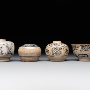 A varied collection of Chinese and Vietnamese blue and white wares, 14th C. and later — 照片 10